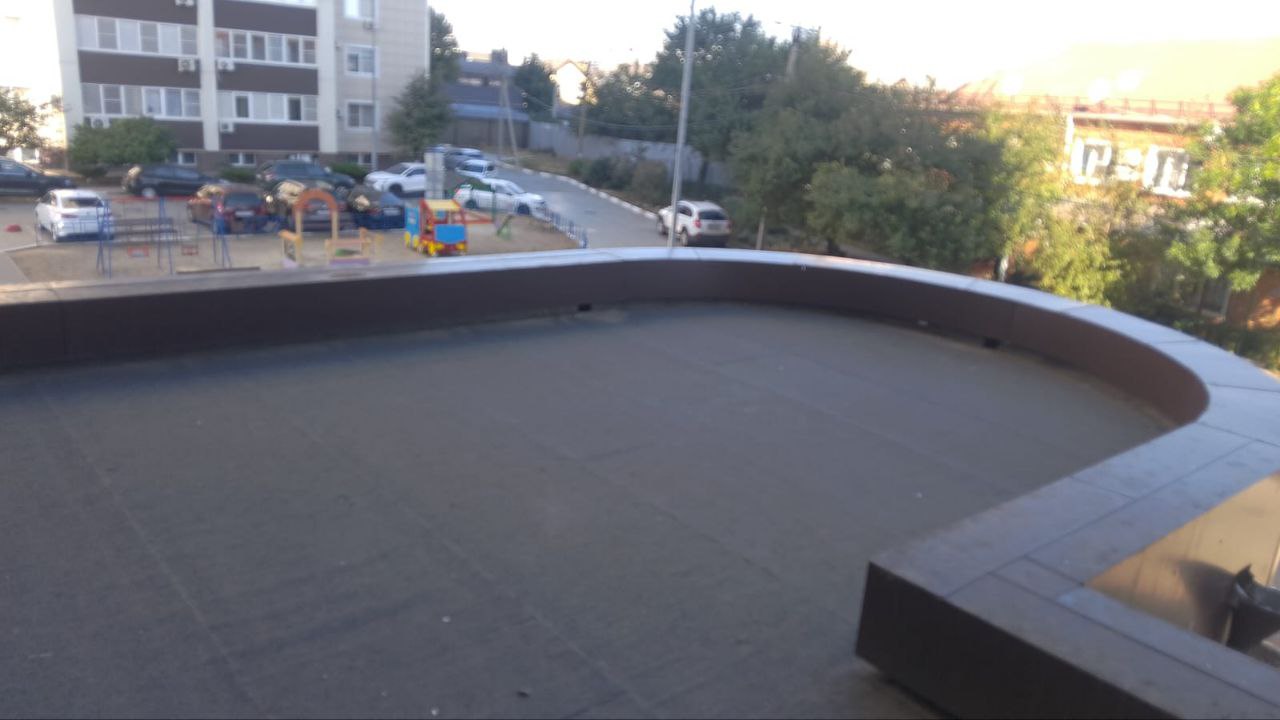 Чистка козырьков на Агрономической 2/5