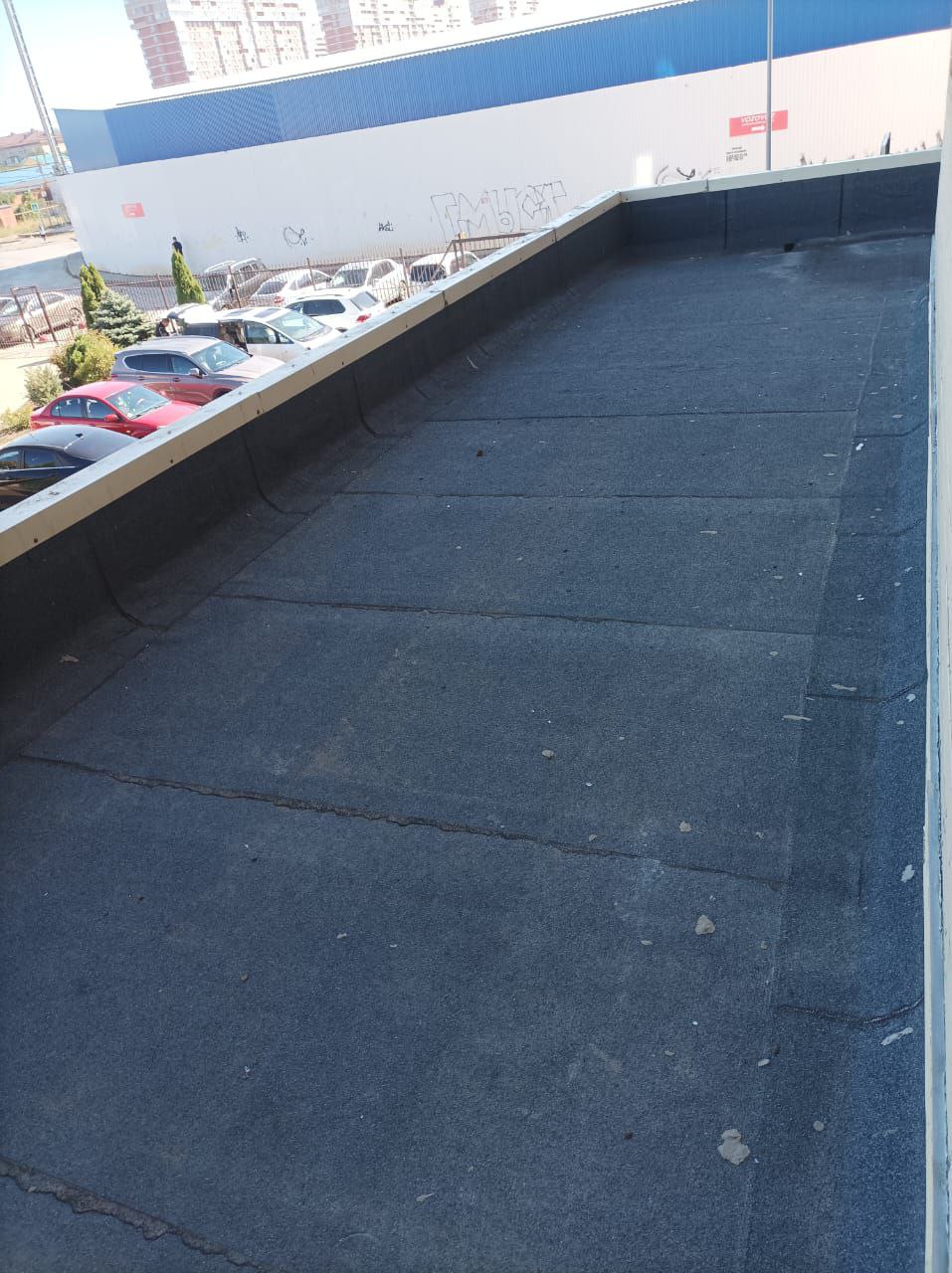 Очистка козырьков на Есаульской 57