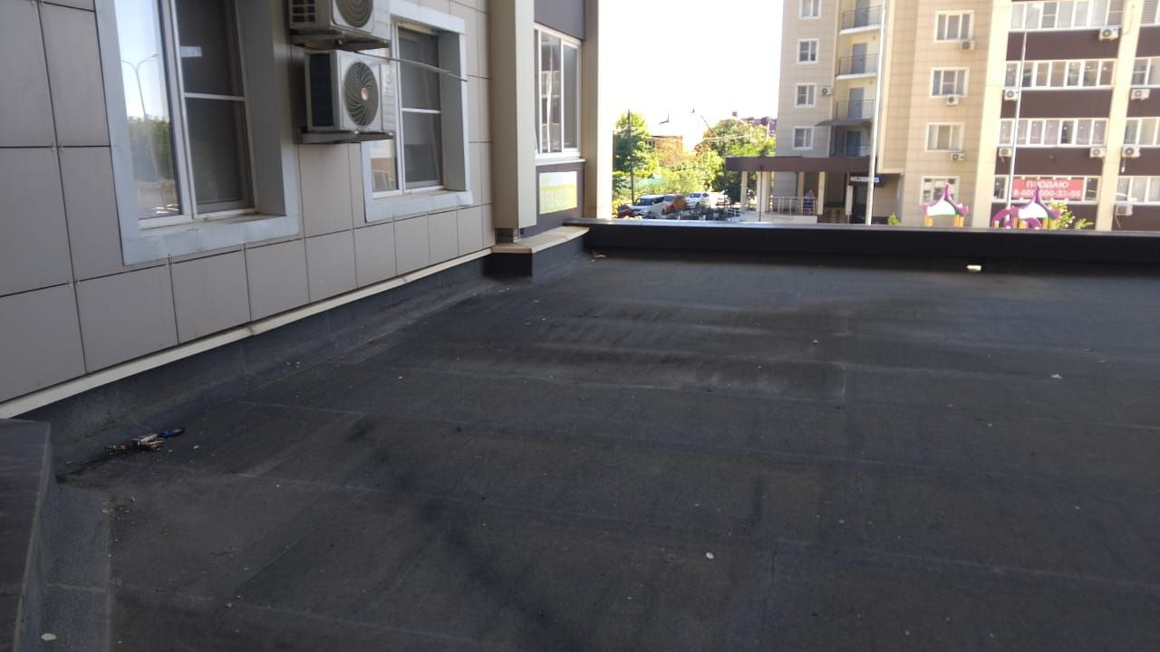 Чистка козырьков на Агрономической 2/5