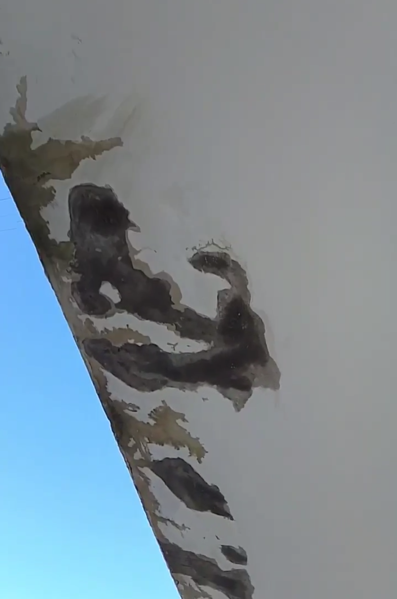 Ремонт переходных балконов на Симиренко 45